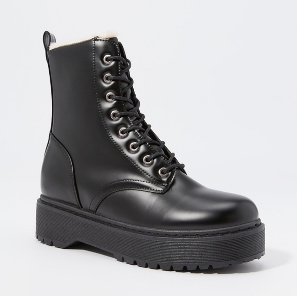 USED Black Charlotte Russe: Faux-Leather Platform Lace- Up Boots - Picture 3 of 3